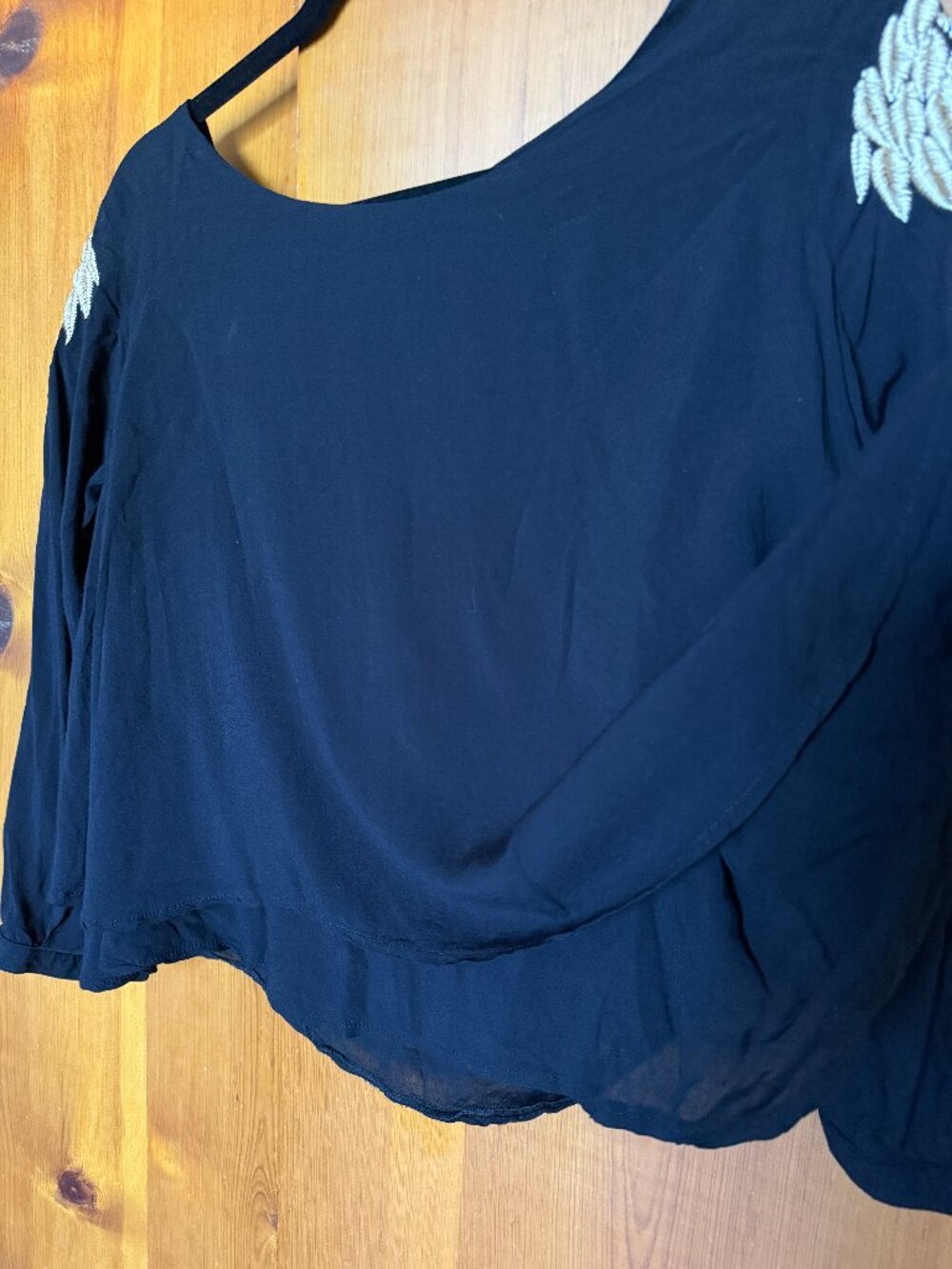 Long Sleeve Cropped black Top with embroidered gold wings